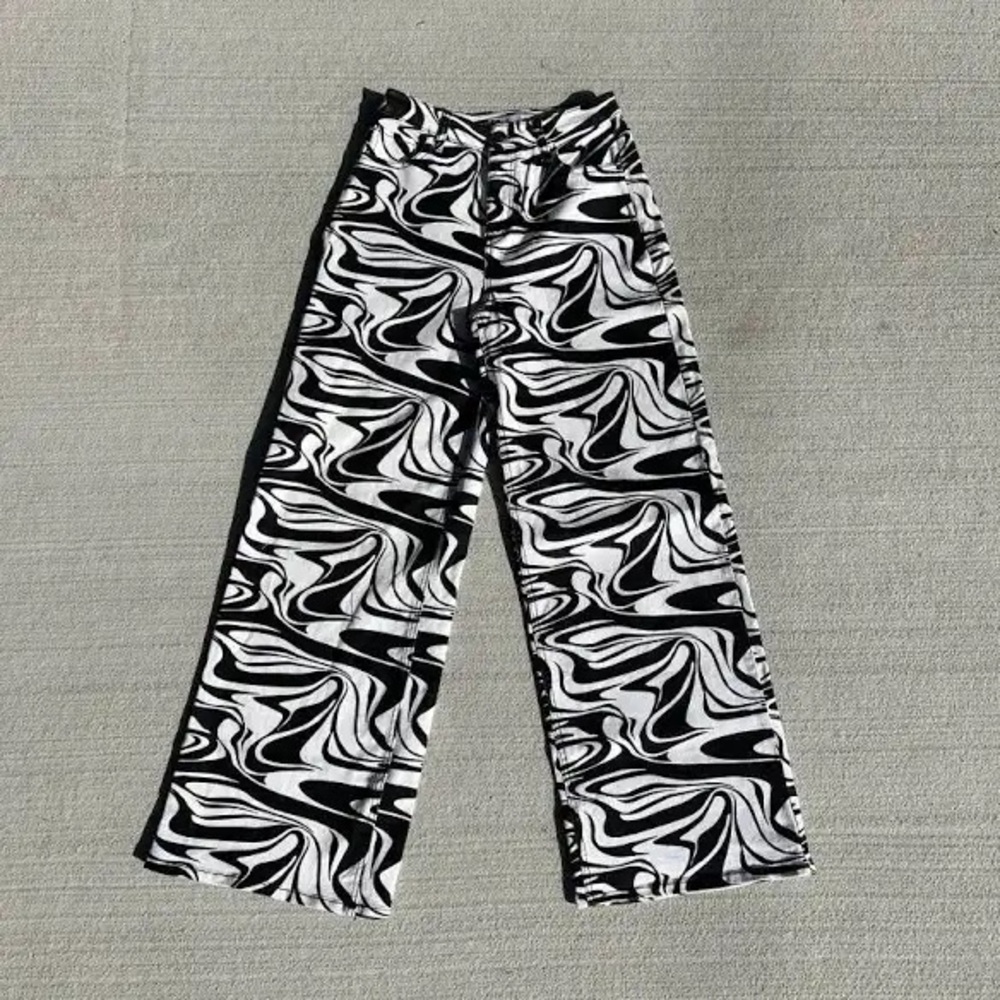SO Wide Leg Swirl Pattern Pants